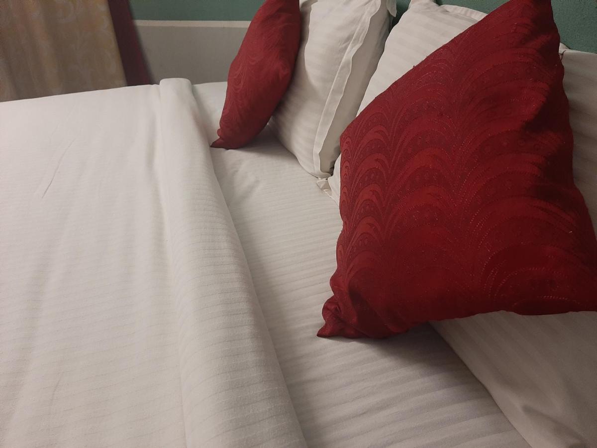 Cochin Airport Hotel Kochi 外观 照片